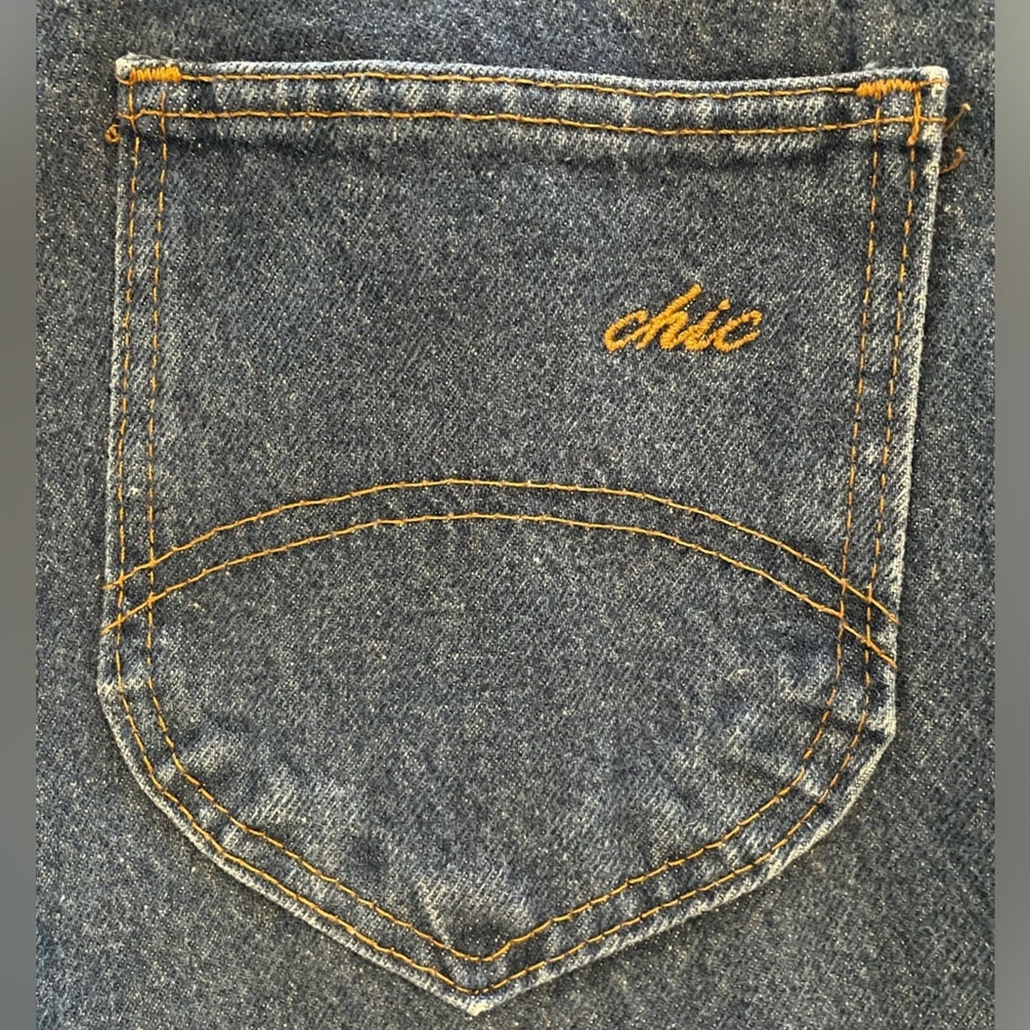 Chic Vintage Denim 1990s Mom Jeans